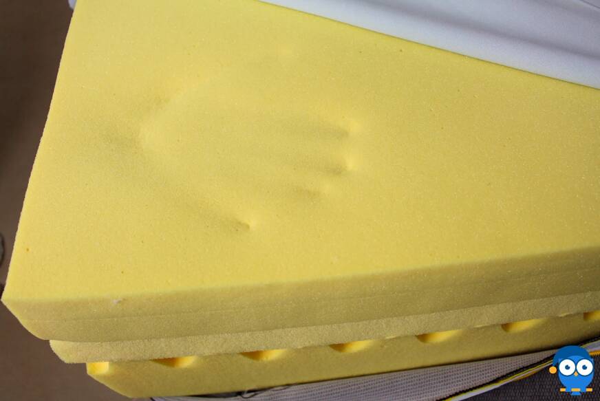 memory foam returning to shape